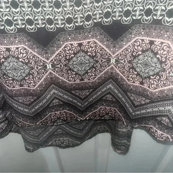 Lovely Cato long sleeve tunic - Picture 2 of 5